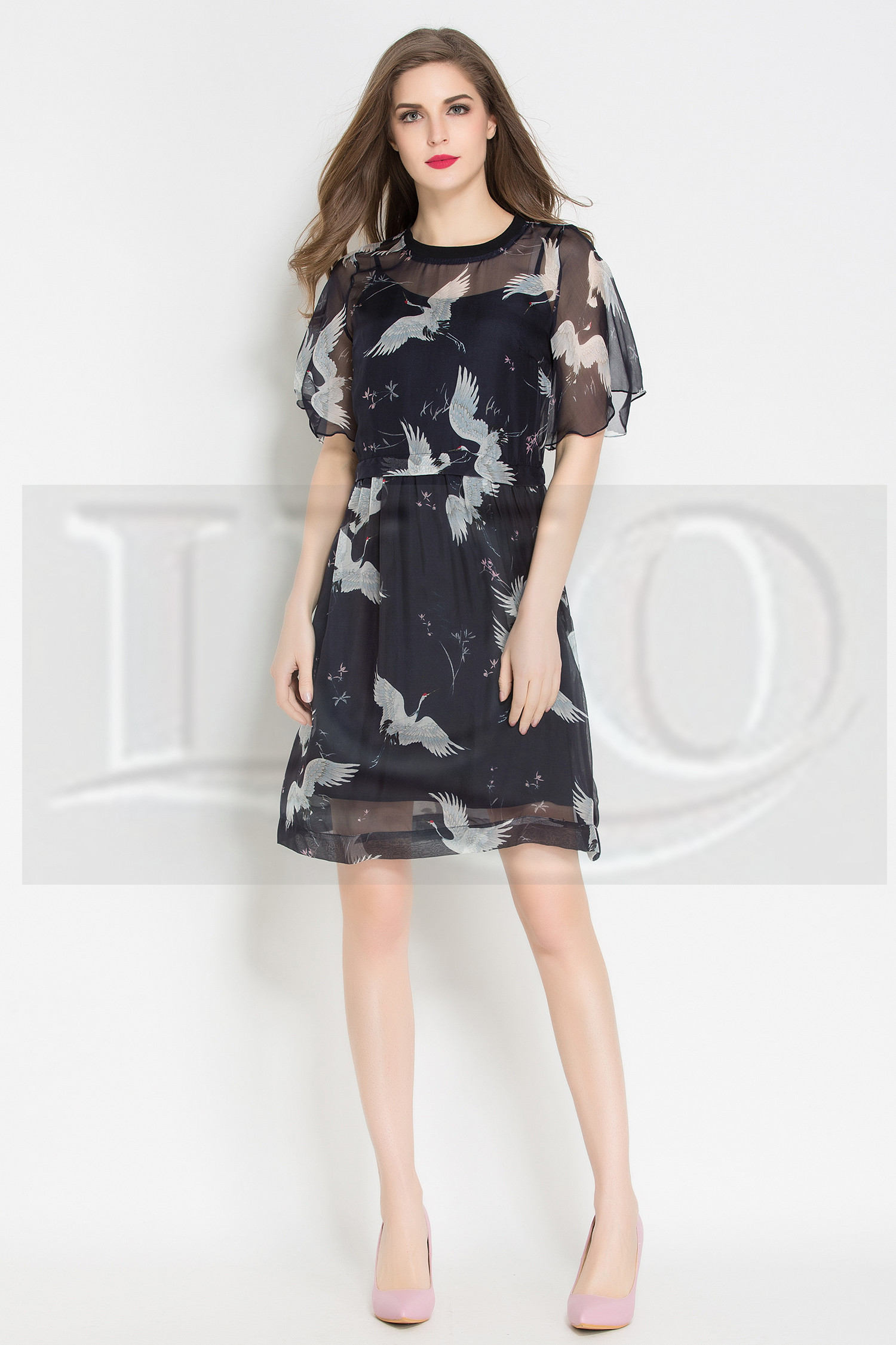 o女装街曼妙(linda),理性(ula),平和(olivia)三条商品设计主题,传播