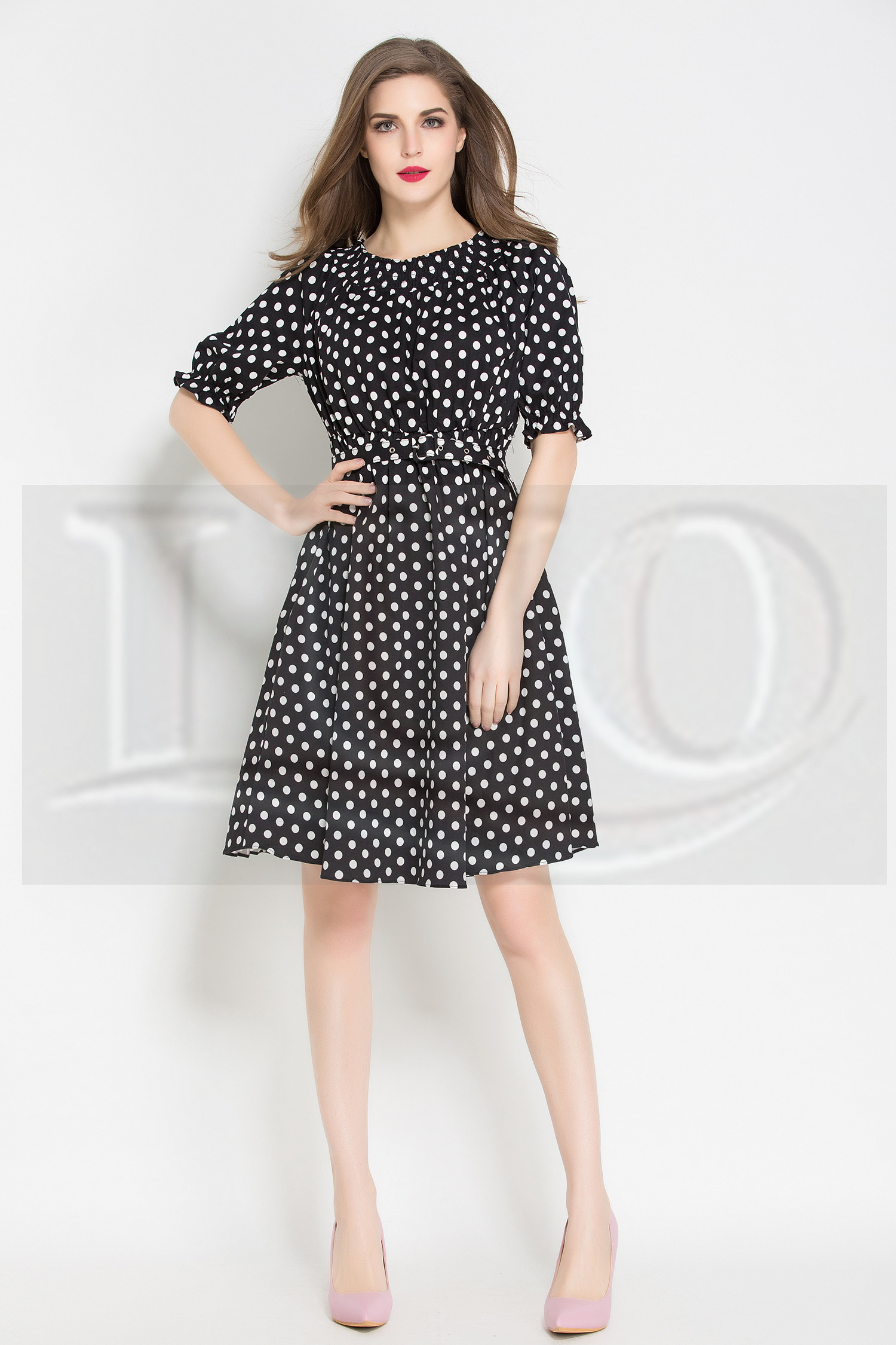 o女装街曼妙(linda),理性(ula),平和(olivia)三条商品设计主题,传播