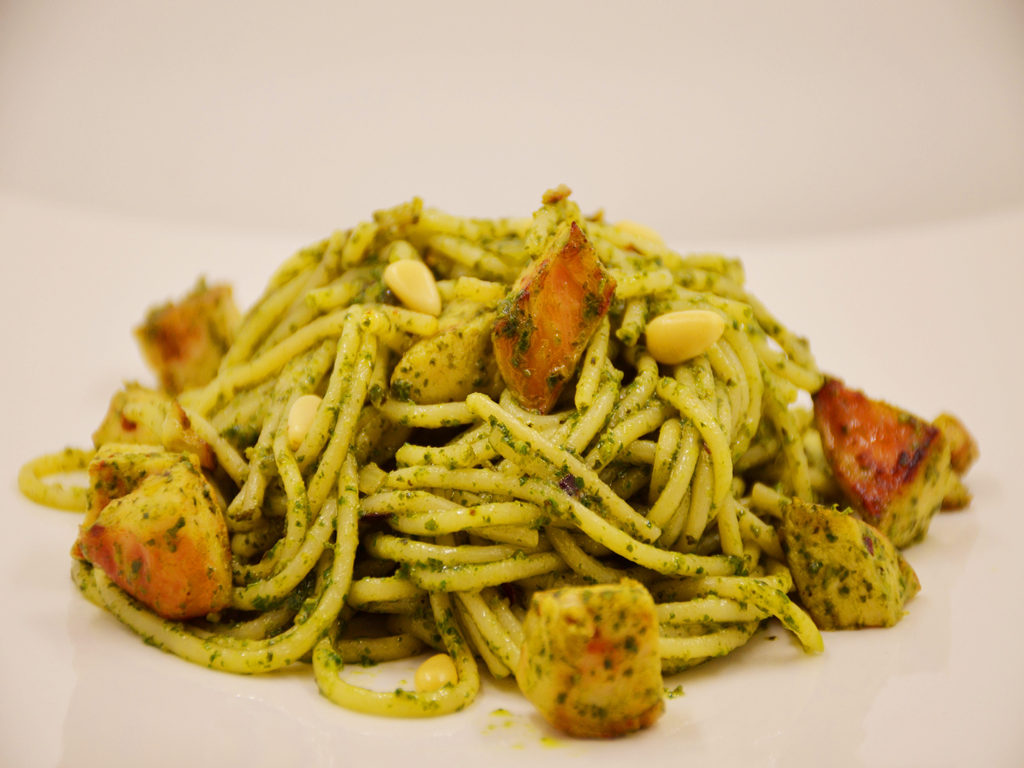 罗勒鸡肉意大利面