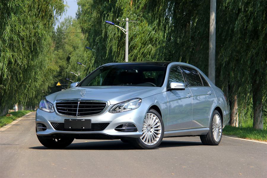 奔驰e260(高档轿车)