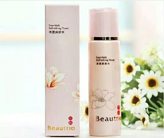 萃雅清透爽肤水