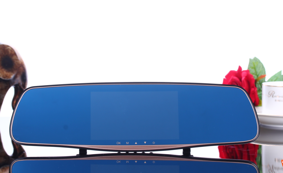 艾瑞达高端行车记录仪 h7s记录仪 声控 导航电子狗