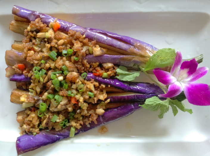 星马肉酱蒸茄条