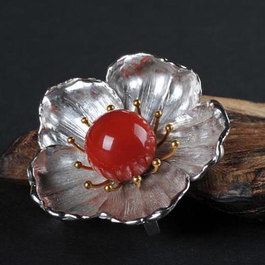 18K白金花瓣形珊瑚胸针项坠两用 商品图0