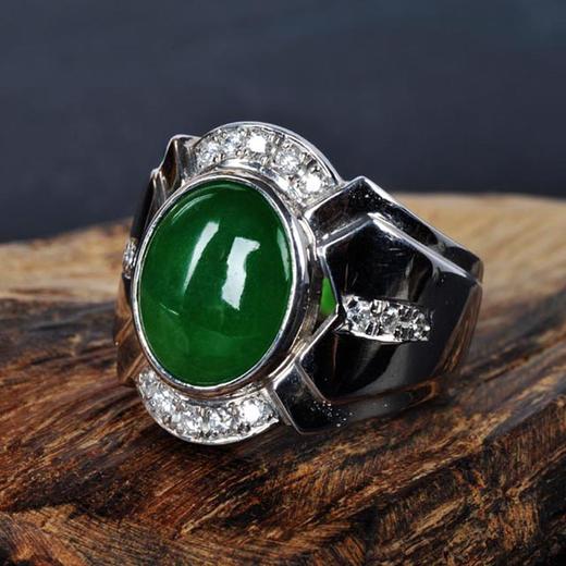 铂金镶钻天然翡翠男戒指 商品图0