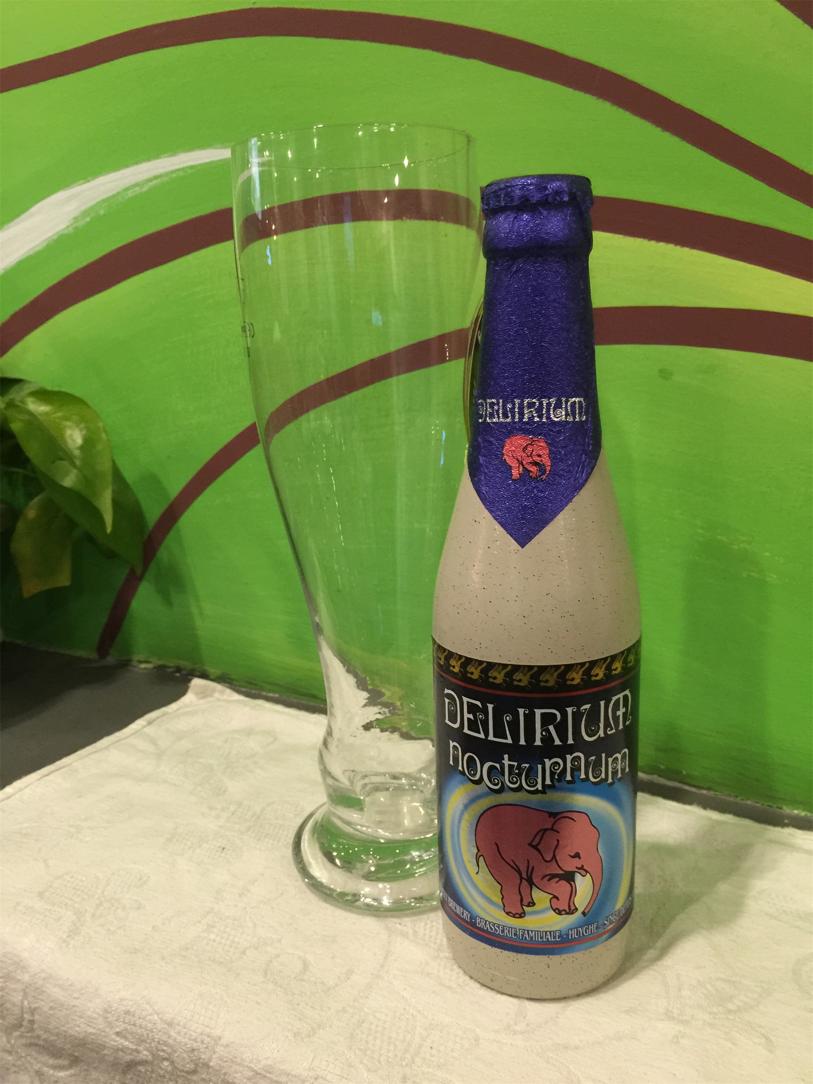 深粉象(比利时)