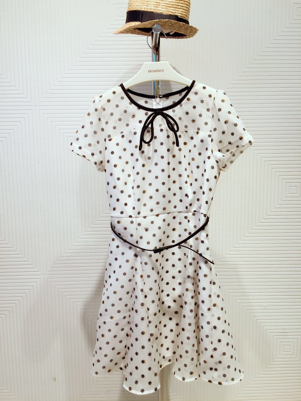 黑白波点裙【运费到付】