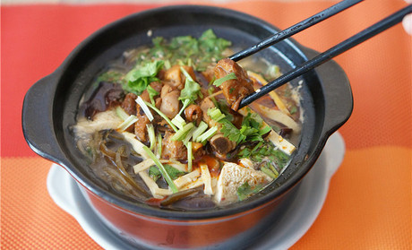 【夜市小余砂锅】鸡肉砂锅