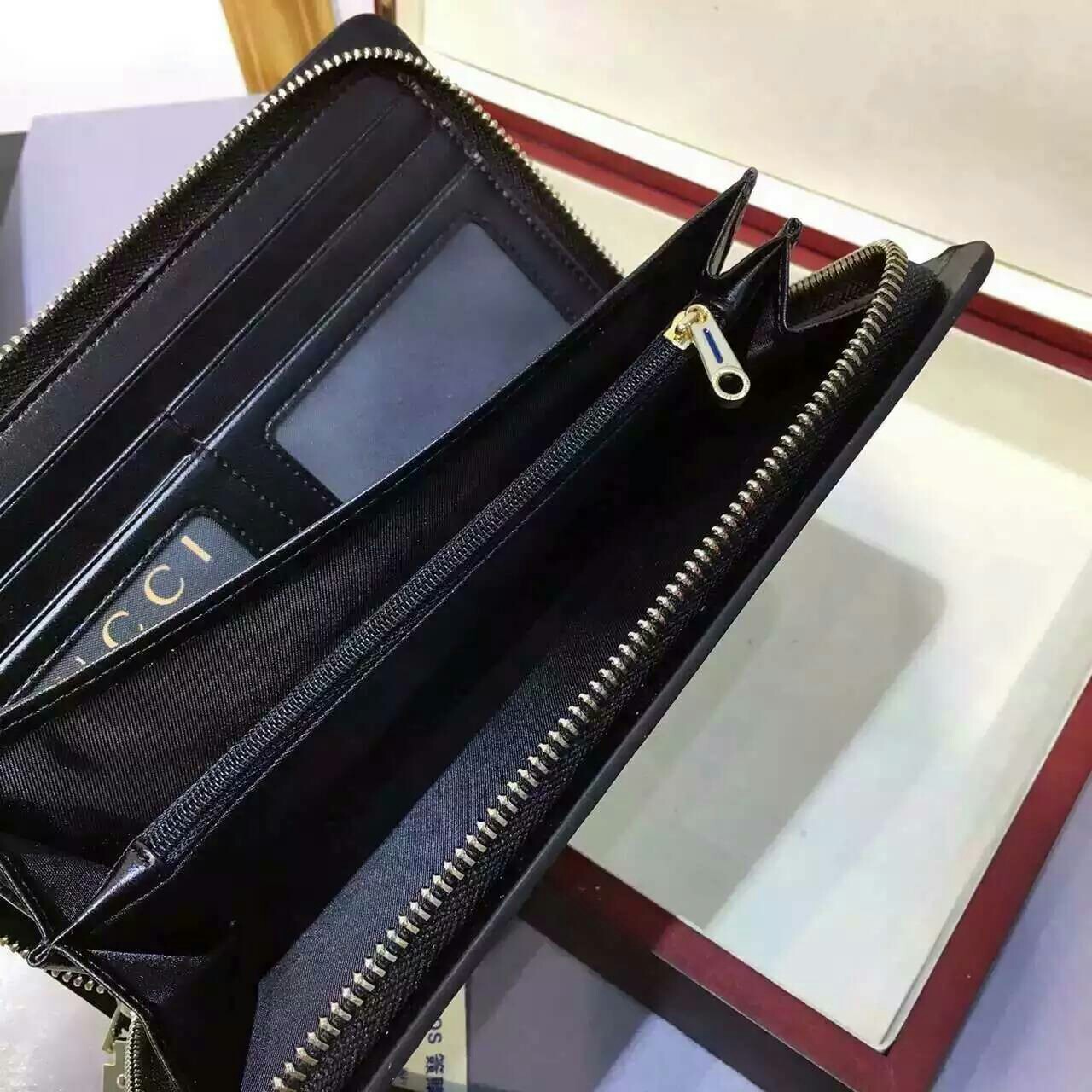 品牌: 古奇 古奇经典男士手包