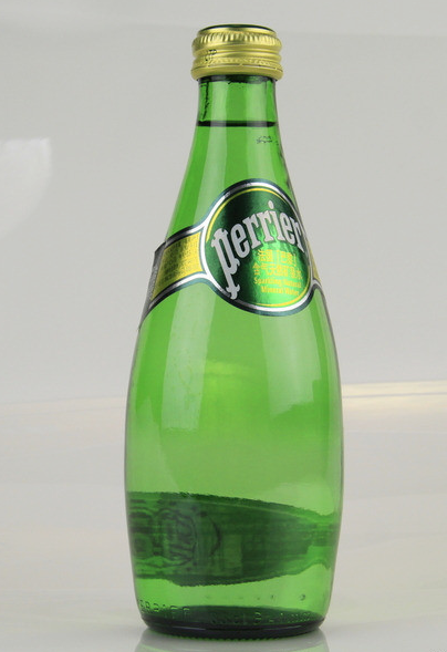 巴黎水 perrier water