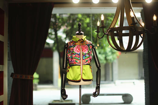 山谷居民品牌时尚苗绣服饰/女装 - 凤于九天 商品图2