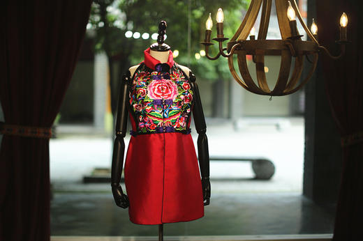 山谷居民品牌时尚苗绣服饰/女装 - 凤于九天 商品图4