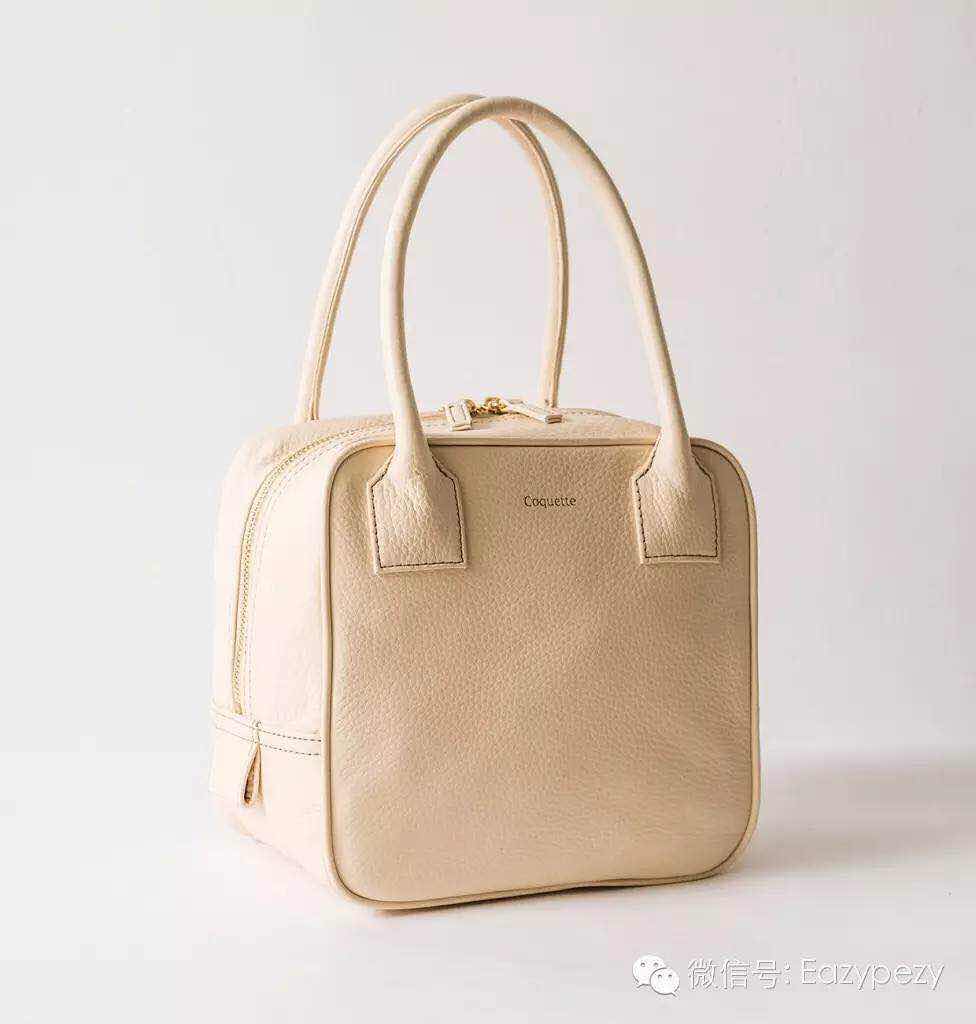 日本coquette米白色方块包