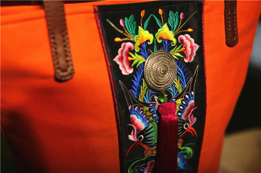 山谷居民品牌时尚苗绣单肩包/手提包 - 双生花 商品图4