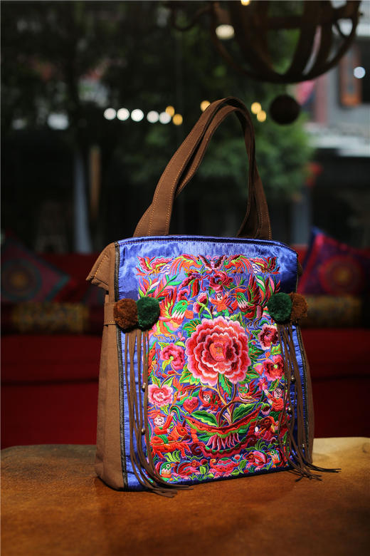 山谷居民品牌时尚苗绣单肩包/手提包 - 蓝莲花 商品图0
