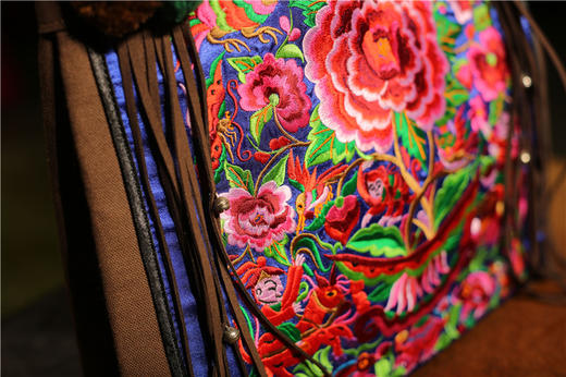 山谷居民品牌时尚苗绣单肩包/手提包 - 蓝莲花 商品图1