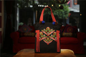 山谷居民品牌时尚苗绣单肩包/手提包 - 梦里生花