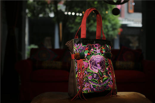 山谷居民品牌时尚苗绣单肩包/手提包 - 蝶恋 商品图1