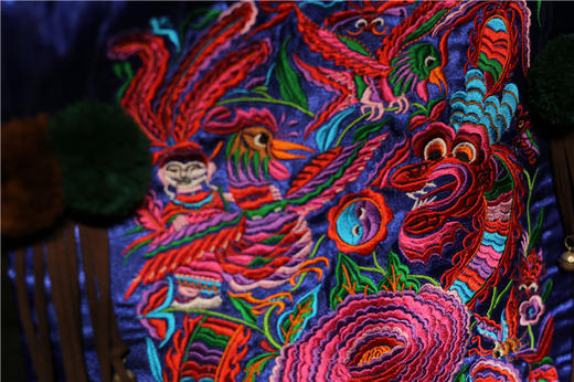 山谷居民品牌时尚苗绣单肩包/手提包 - 游龙戏凤 商品图2