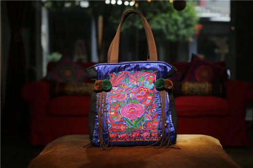 山谷居民品牌时尚苗绣单肩包/手提包 - 游龙戏凤 商品图0