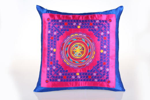 山谷居民品牌时尚苗绣家居饰品 - 龙凤呈祥【桌旗/腰枕/抱枕/杯垫】 商品图8