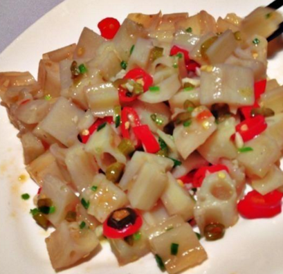 瓦香鸡米饭==瓦香藕