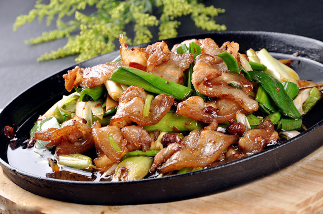 蒜苗回锅肉(盖浇饭)