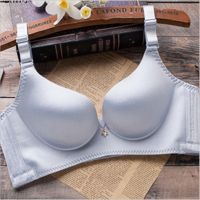 银色套装,西瓜红套装,肉色套装 尺码:  70a=32a,70b=32b,75a=34a,75b=