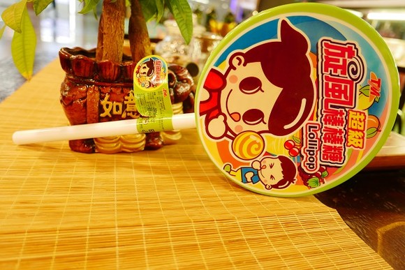 台湾进口零食品 TM旋风棒棒糖水果波板糖120