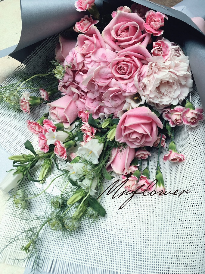 玛利亚进口绣球 黑种草 花束