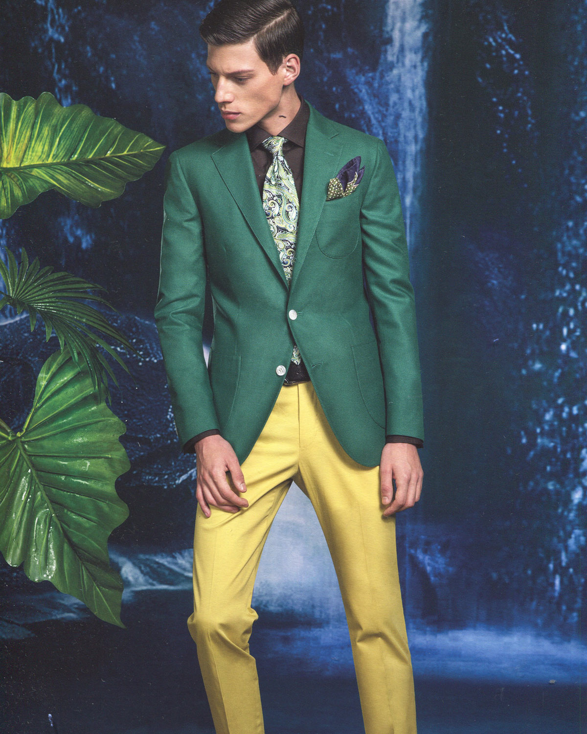 高档时尚三开身半麻衬工艺绿色男士西服