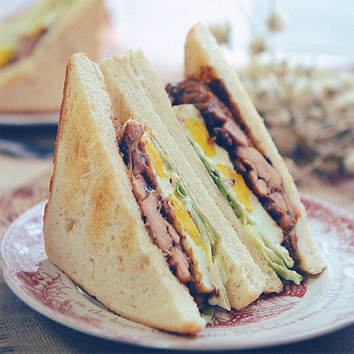 意式碎牛肉三文治