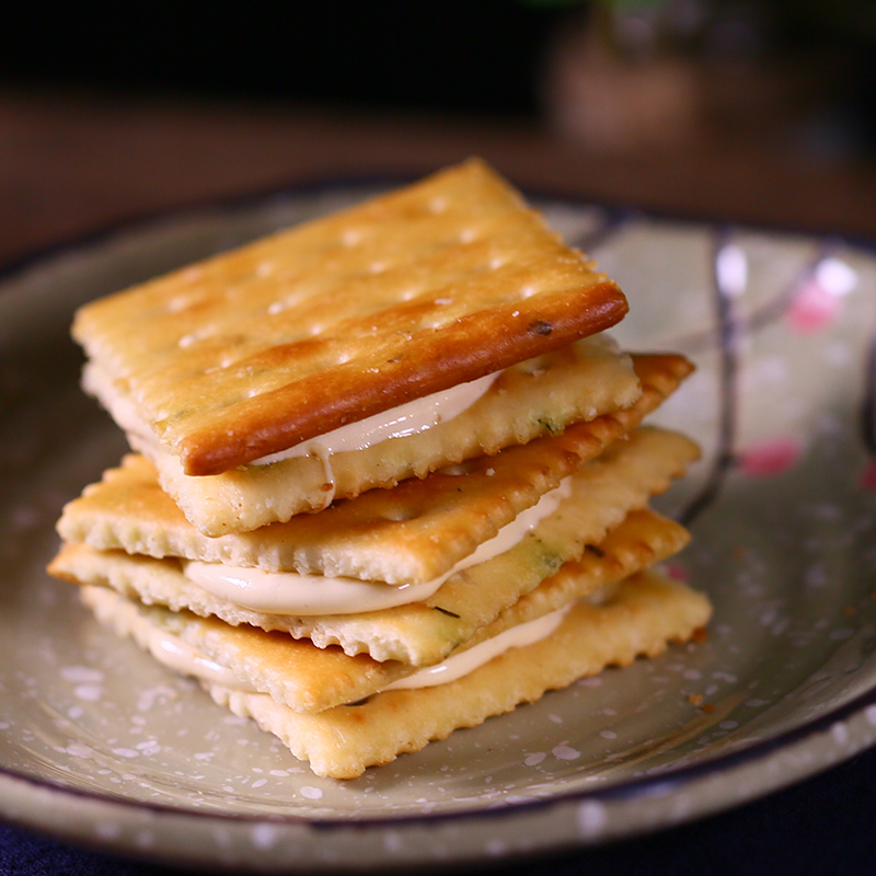 芭米软奶牛轧糖饼干台湾风味手工零食特产香葱海苔夹心牛扎饼干