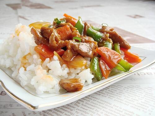 辣椒炒肉盖饭