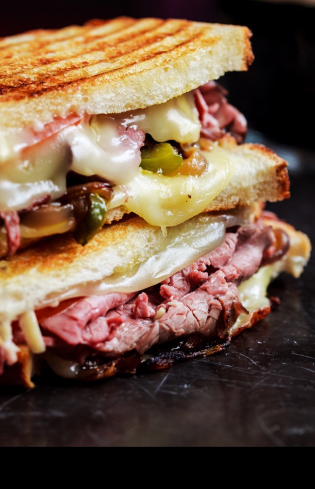 五香牛肉全麦帕尼尼(beef black whole bread panini)