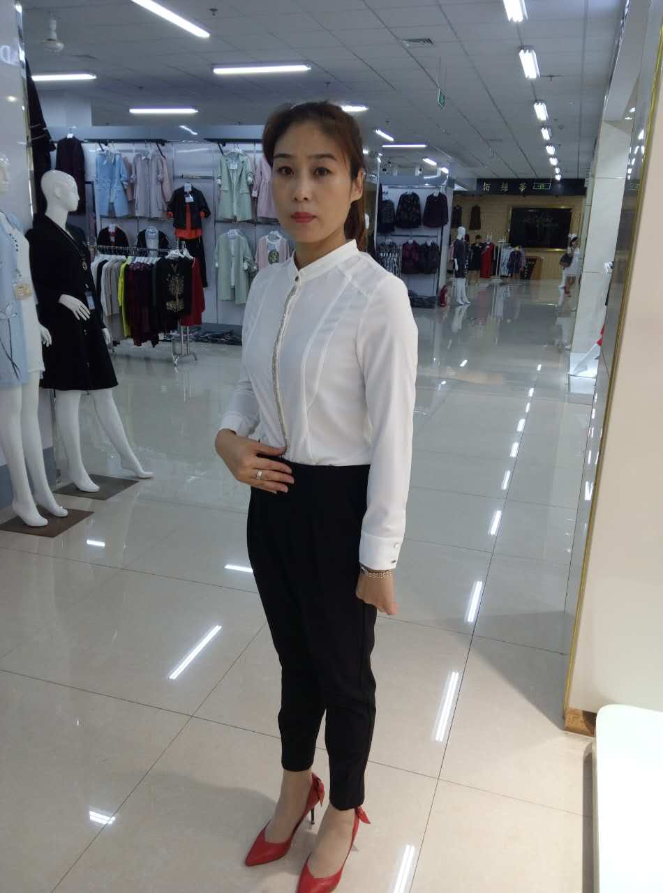 华丹尼上衣 - 黄骅信源商厦