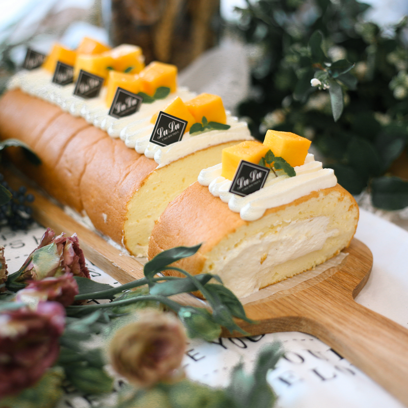 日式蛋糕卷切块