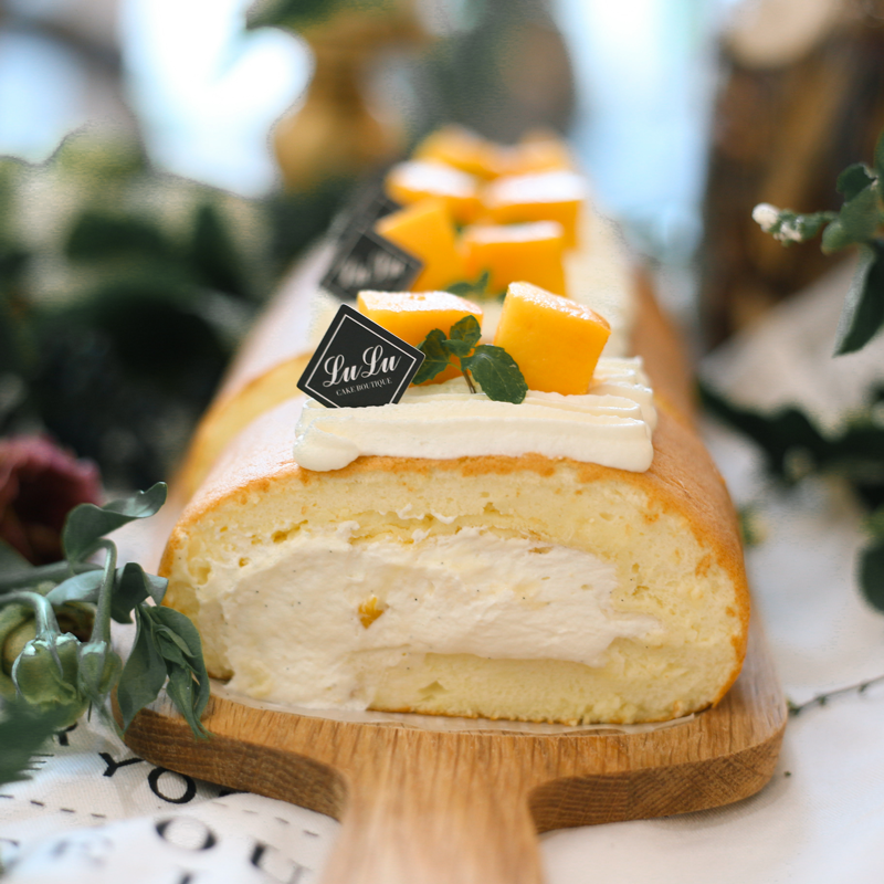 日式蛋糕卷切块