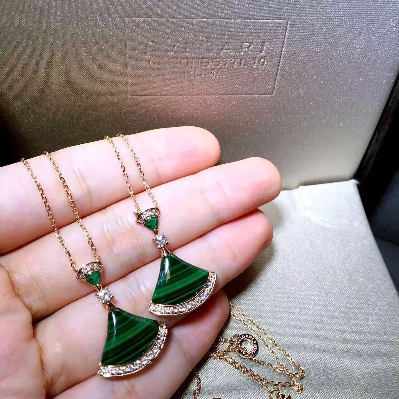 宝格丽bvlgar项链扇子还是裙子?有诗意,有性感