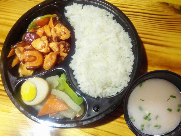 香菇滑鸡套餐饭