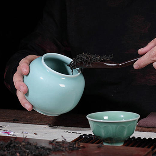 尚唐丨龙泉青瓷茶叶罐 陶瓷密封罐 鸡翅木木盖   商品图0