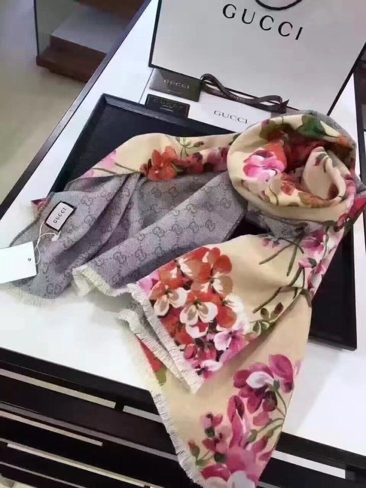 围巾【gucci】天竺花羊毛围巾