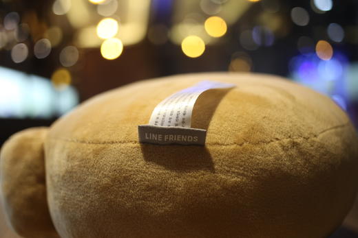 米朵礼物｜LINE FRIENDS CHOCO（丘可）or BROWN（布朗）熊抱枕毛绒抱枕30cm时尚可爱动漫周边靠垫 商品图3