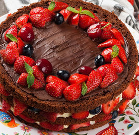 浆果裸蛋糕需提前24小时预订