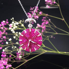 「时光.月象」隐形镶嵌红宝石钻石吊坠