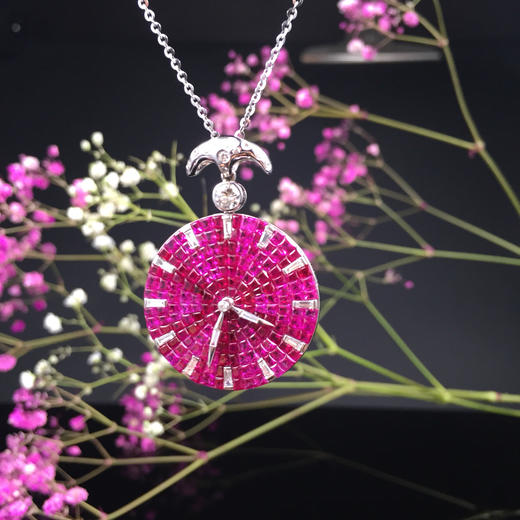 「时光.月象」隐形镶嵌红宝石钻石吊坠 商品图0