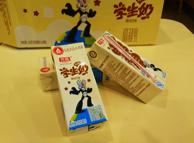 光明学生奶椰奶味200ml*24盒