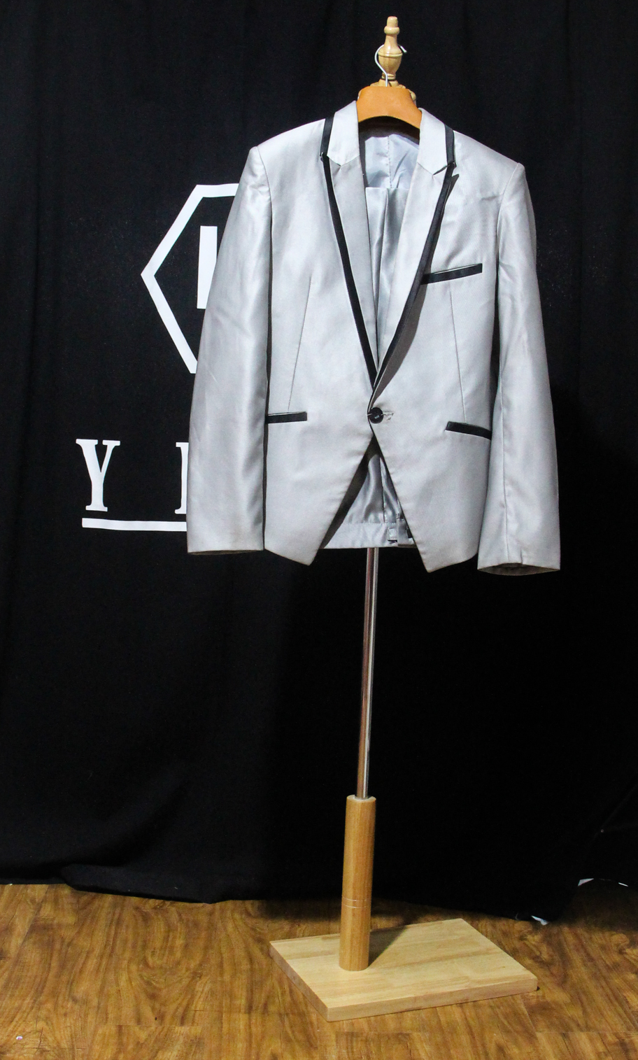 男款西服上衣银白色舞台主持晚会年会拼接