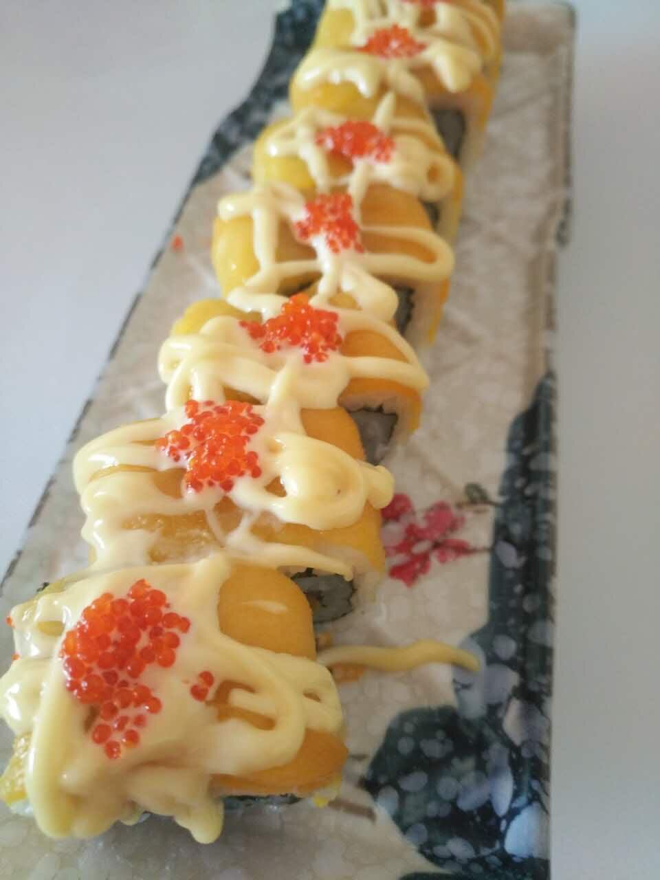 蟹籽香芒三文鱼卷8件