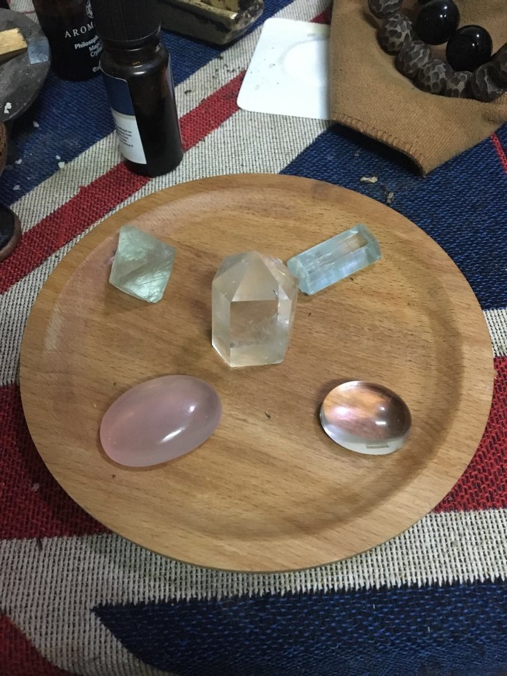 芳香假日| 白水晶